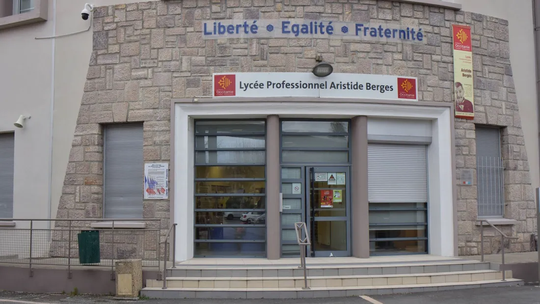 le téléphone portable sera interdit durant les heures de cours dans les lycées du Couserans.