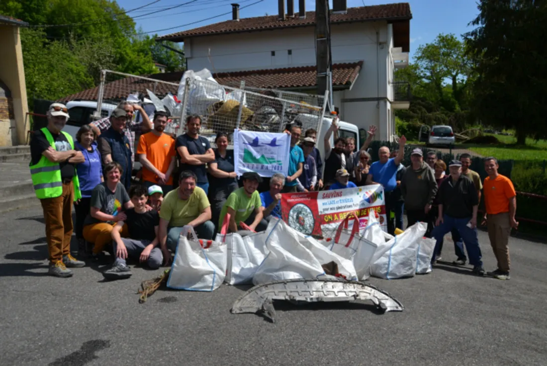 Taurignan-Castet : une mobilisation citoyenne exemplaire pour nettoyer les berges du Salat