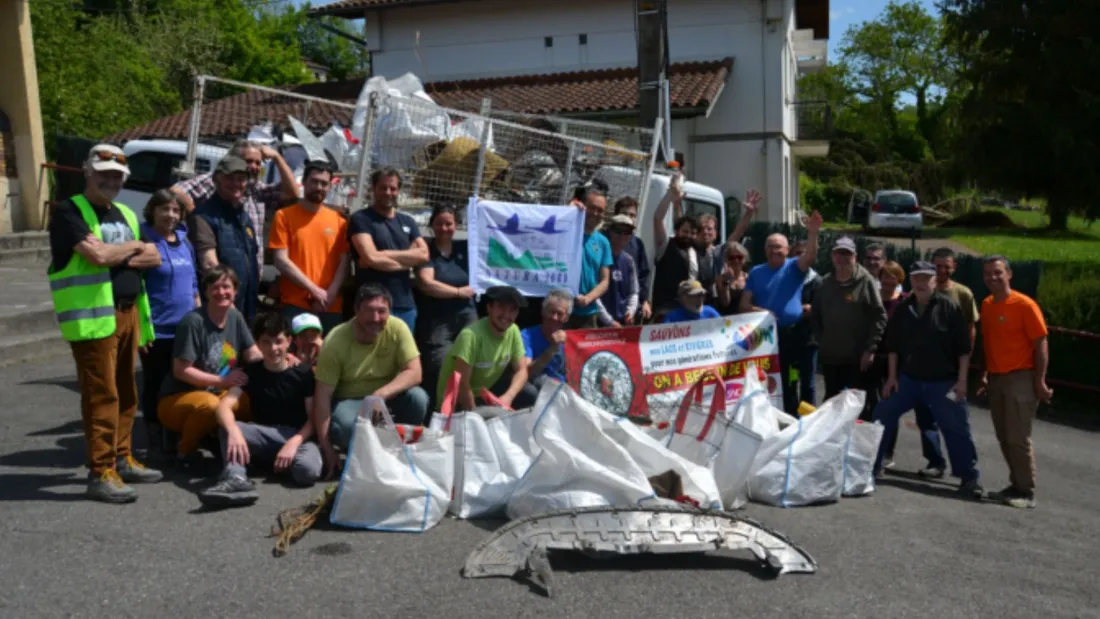 Taurignan-Castet : une mobilisation citoyenne exemplaire pour nettoyer les berges du Salat