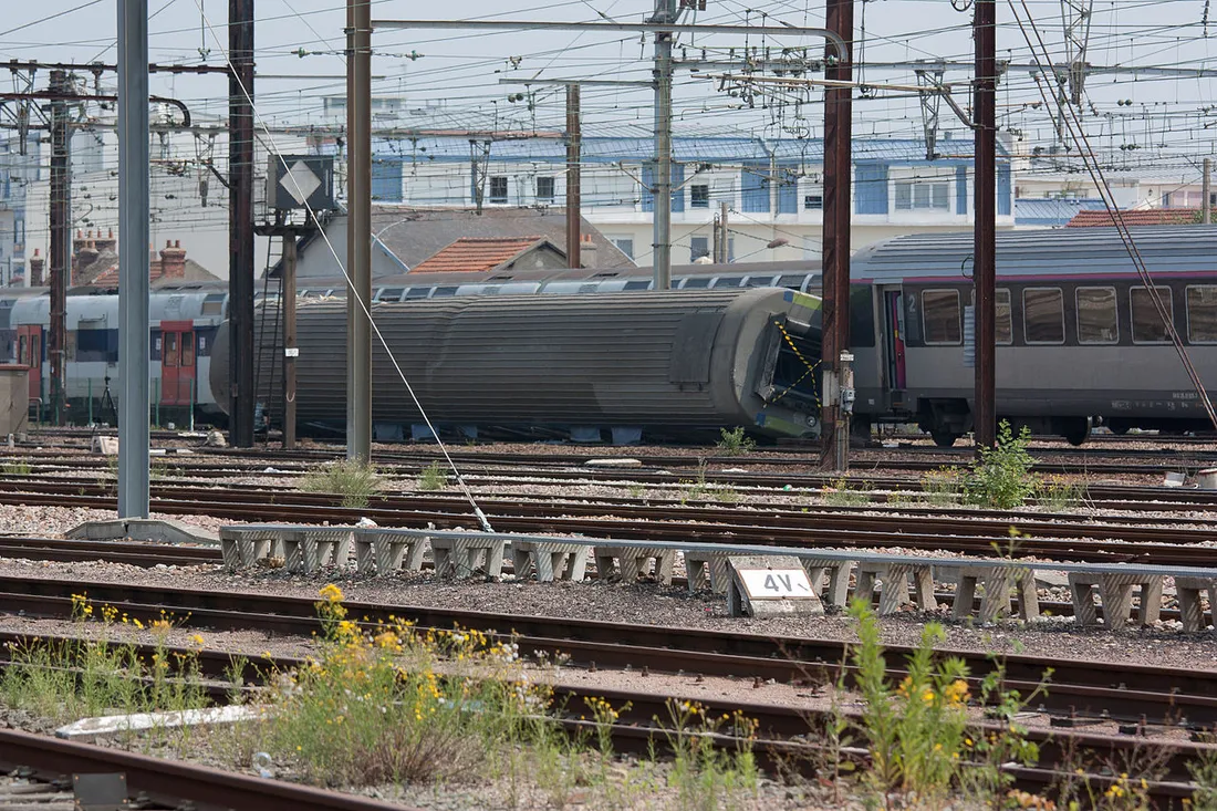 Catastrophe de Brétigny : la SNCF condamnée, relaxe de l'ex-cheminot et de SNCF Réseau