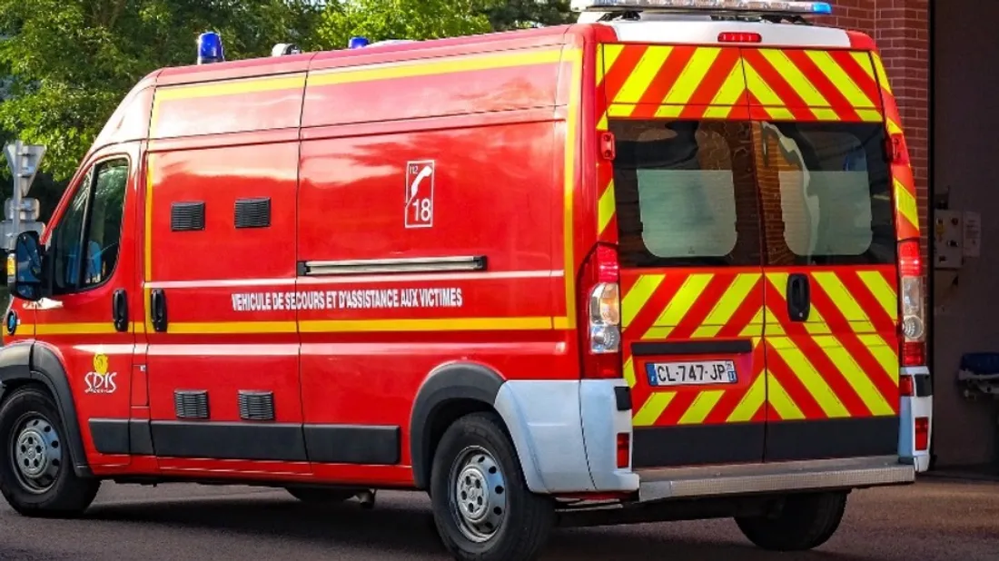 un camion de pompiers - Image d'illustration.