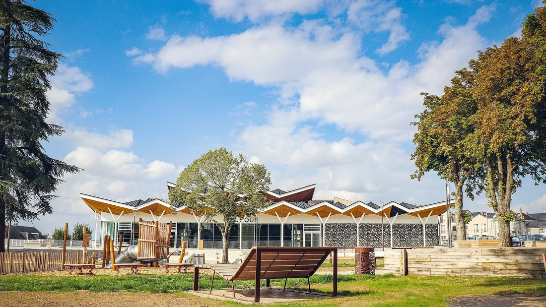 Le Kiosque se trouve square Roosevelt.