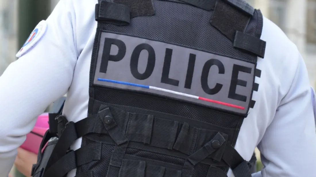 Une personne a été placée en garde à vue après le meurtre d'une femme.