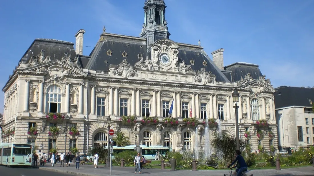 L'Hôtel de Ville de Tours.