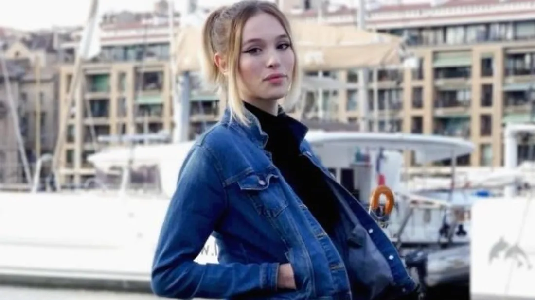 Andréa Furet, comédienne et candidate à l'élection de Miss Paris.