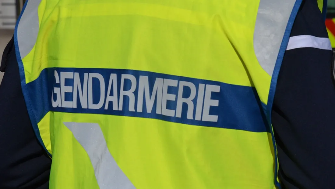 La victime est hospitalisée à Poitiers.