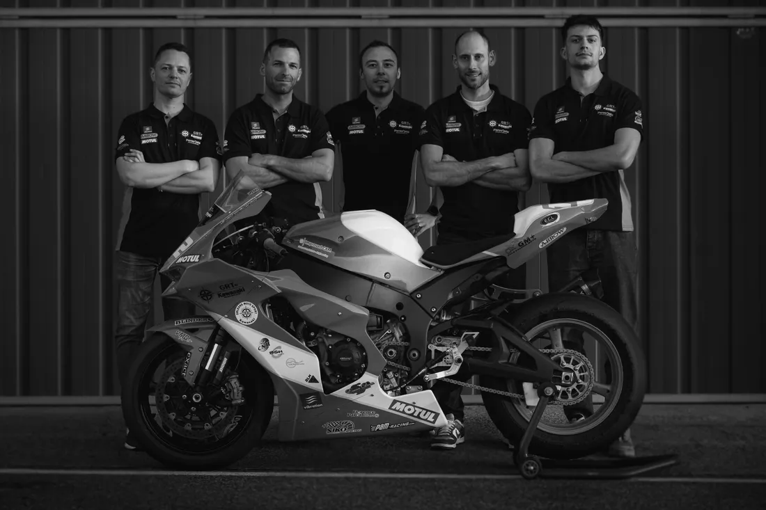 Les 4 pilotes et leur team manager