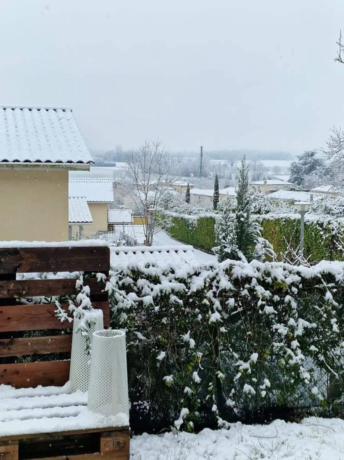 La neige à Sore dans les Landes. 
