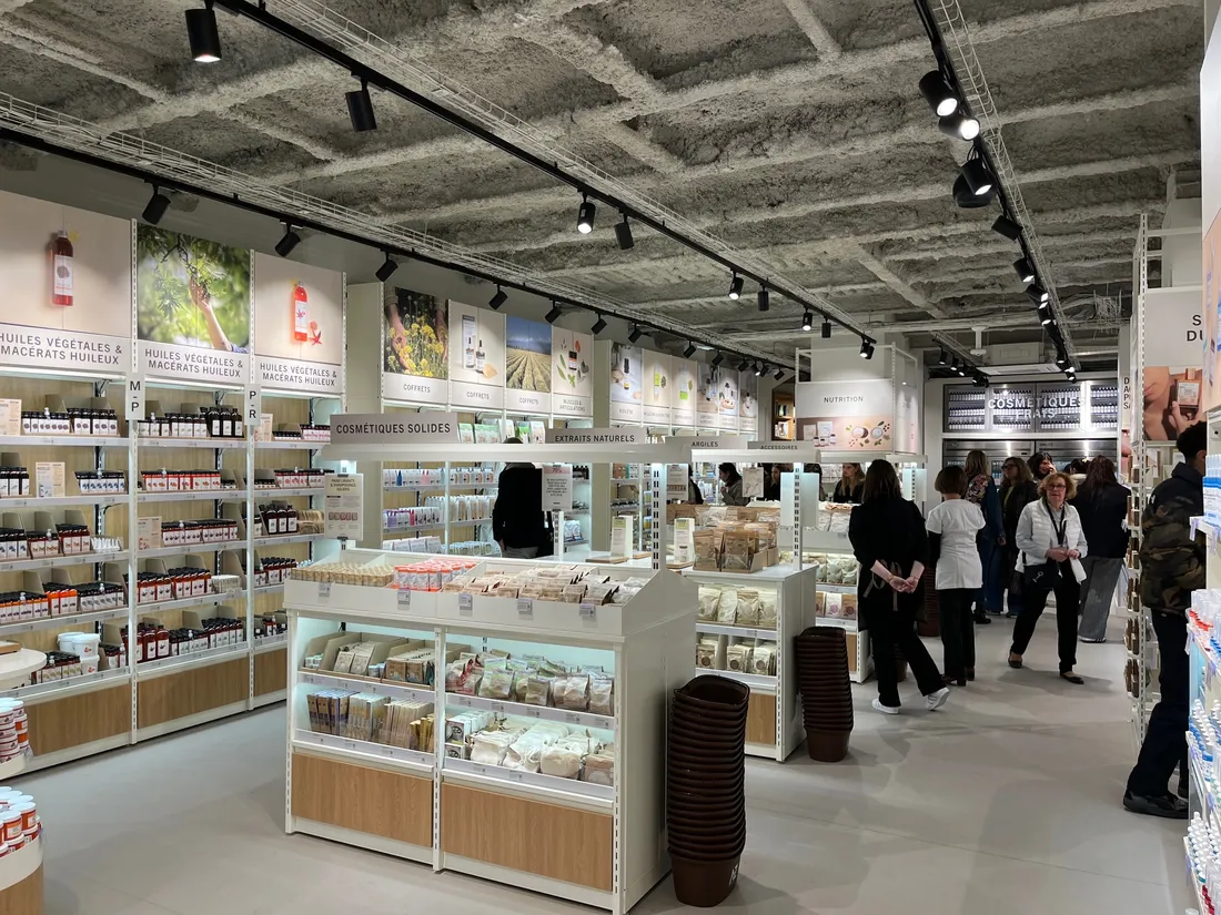 La boutique Aroma-Zone de Bordeaux ouverte depuis ce vendredi  6 décembre 2024.