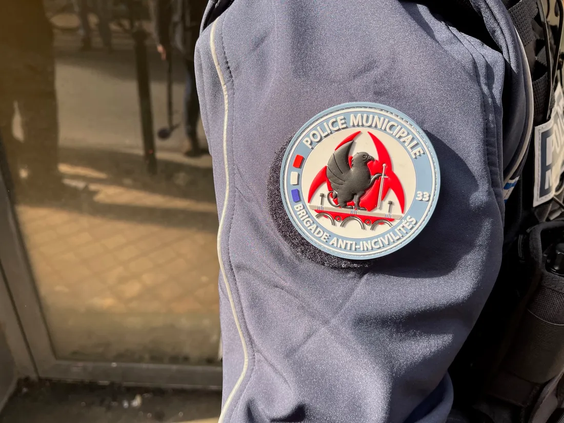 Les agents de la BAI portent cet écusson