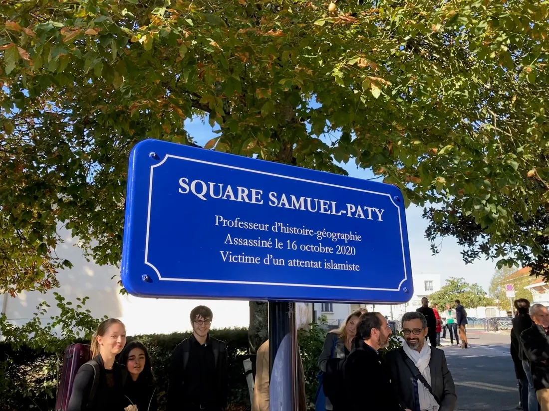 La plaque dévoilée ce lundi 16 octobre 2023 dans le quartier de Caudéran