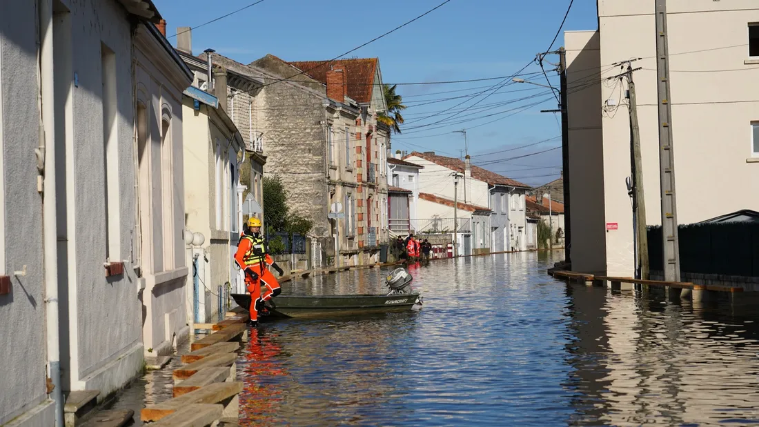 La Charente déborde à Saintes.