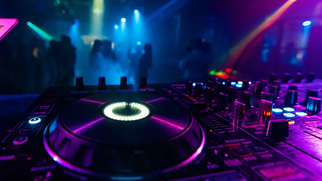 Le métier de DJ attire de plus en plus de passionnés.