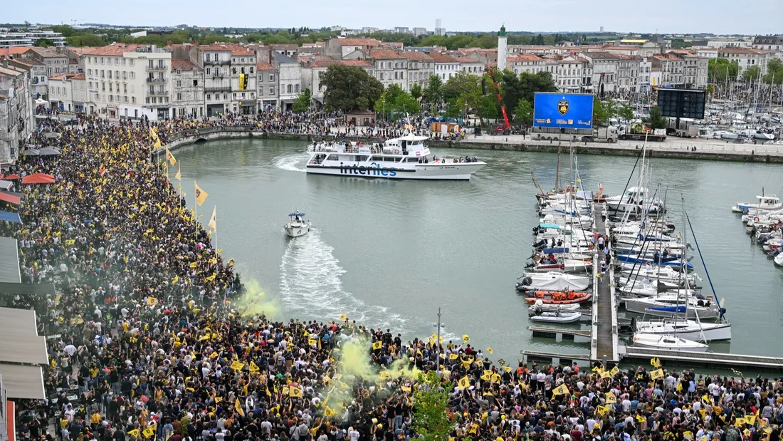 Marée jaune et noir à La Rochelle lors de la finale de Champions Cup.
