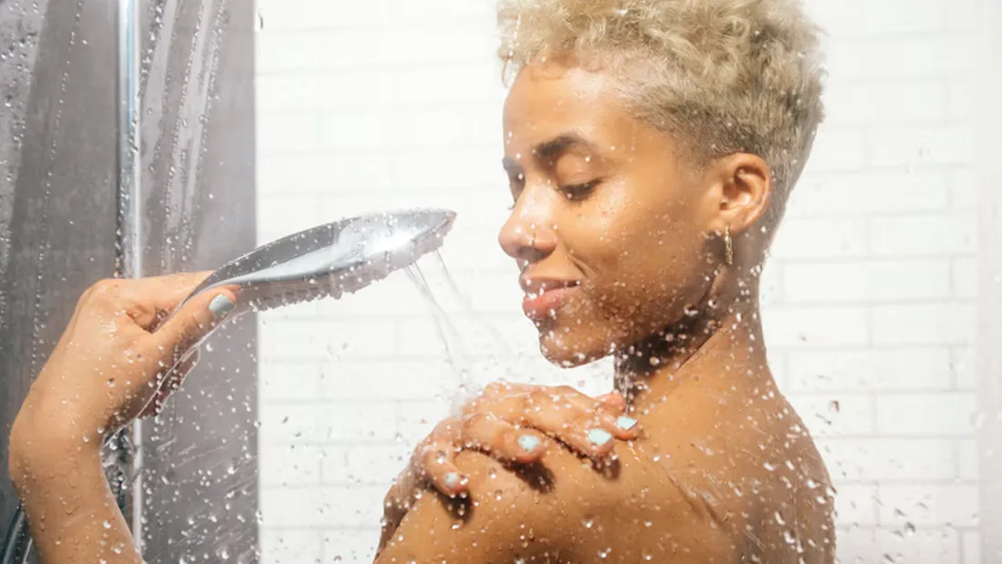 Prendre une douche consomme moins qu'un bain