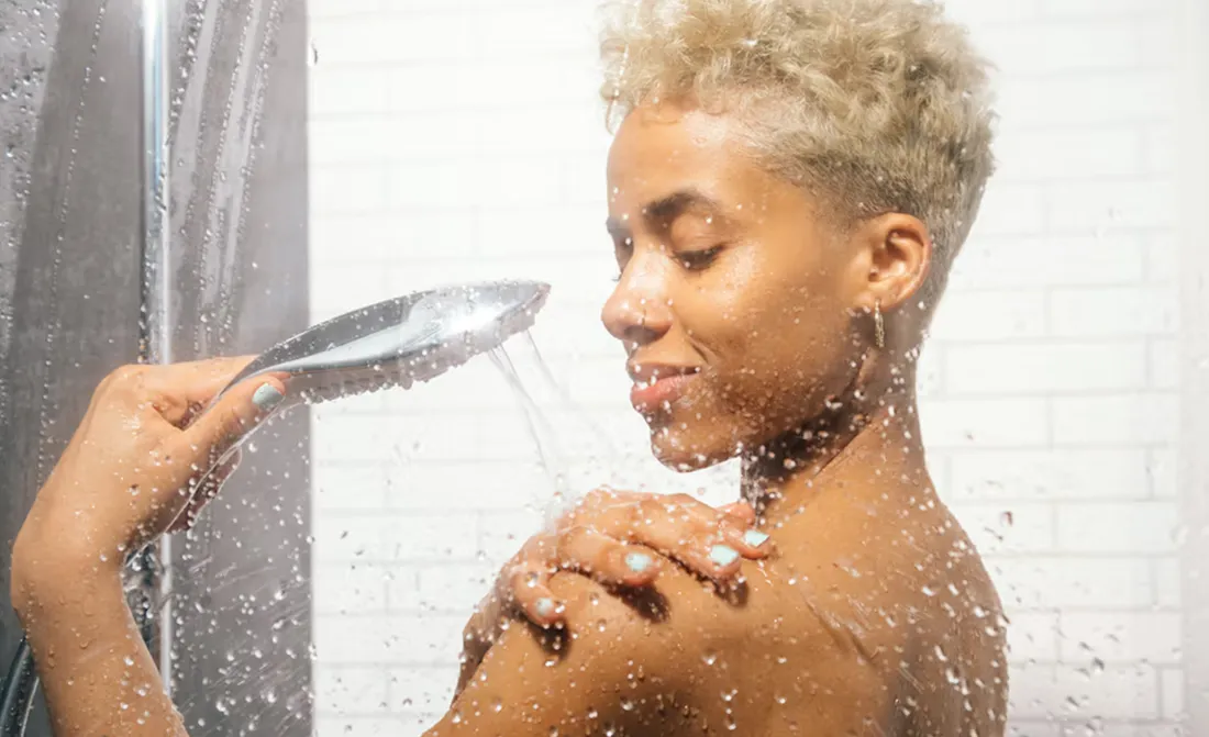 Prendre une douche consomme moins qu'un bain