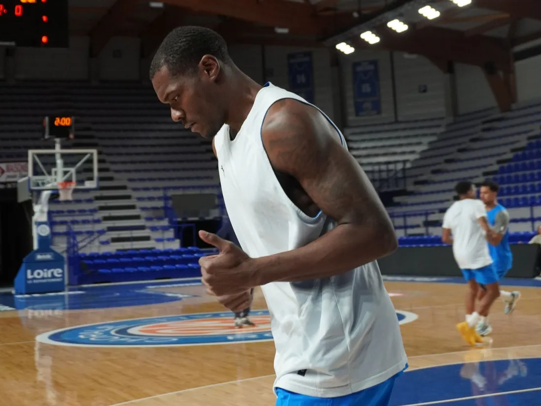 Basket : Jalen Jones (Chorale Roanne Basket)