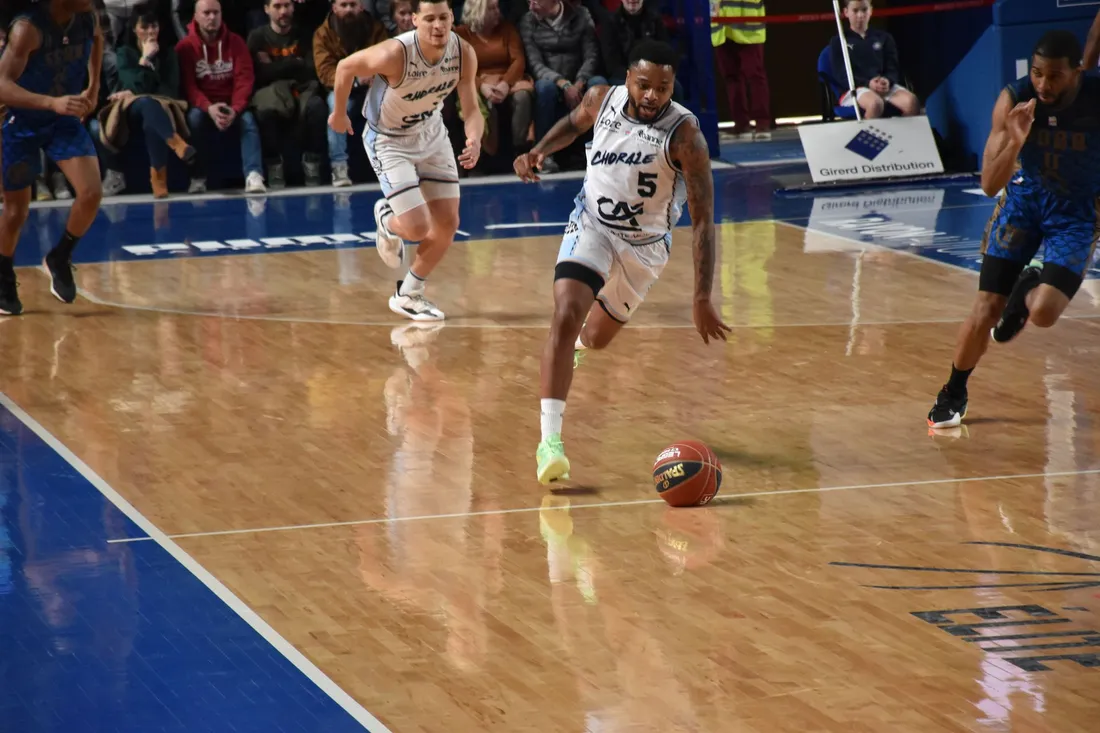 Basket : DJ Cooper lors de Chorale - St-Quentin