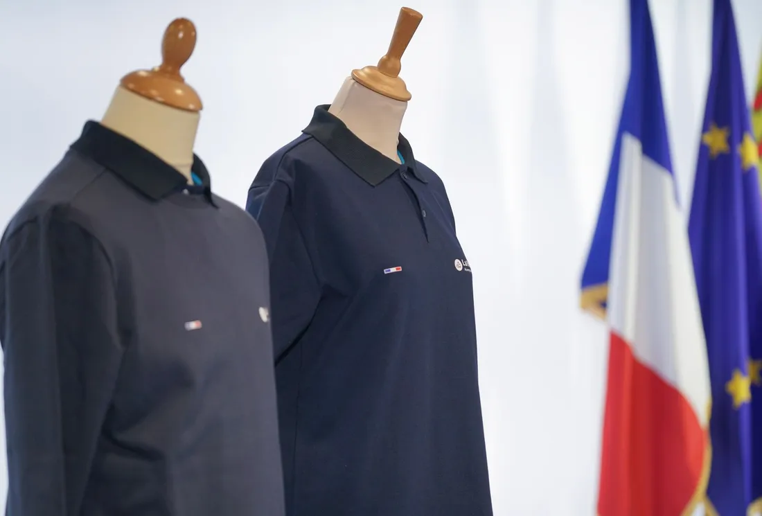 Les uniformes de la région Aura.