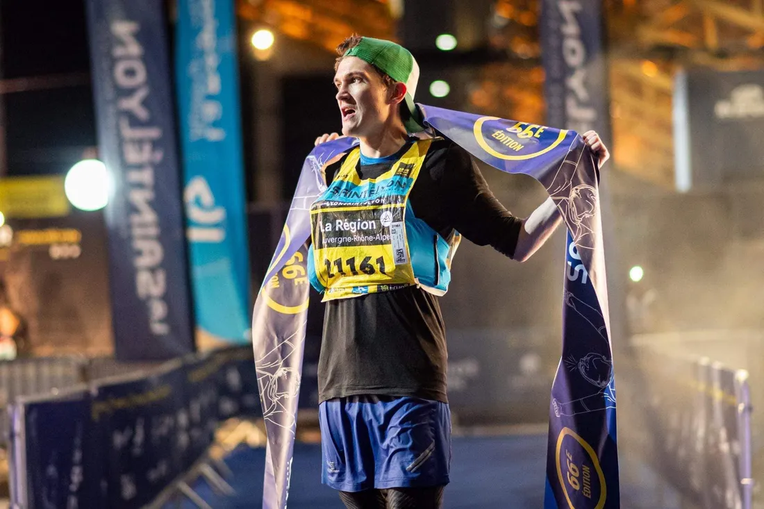 Casquette verte sur la Sainté - Lyon.