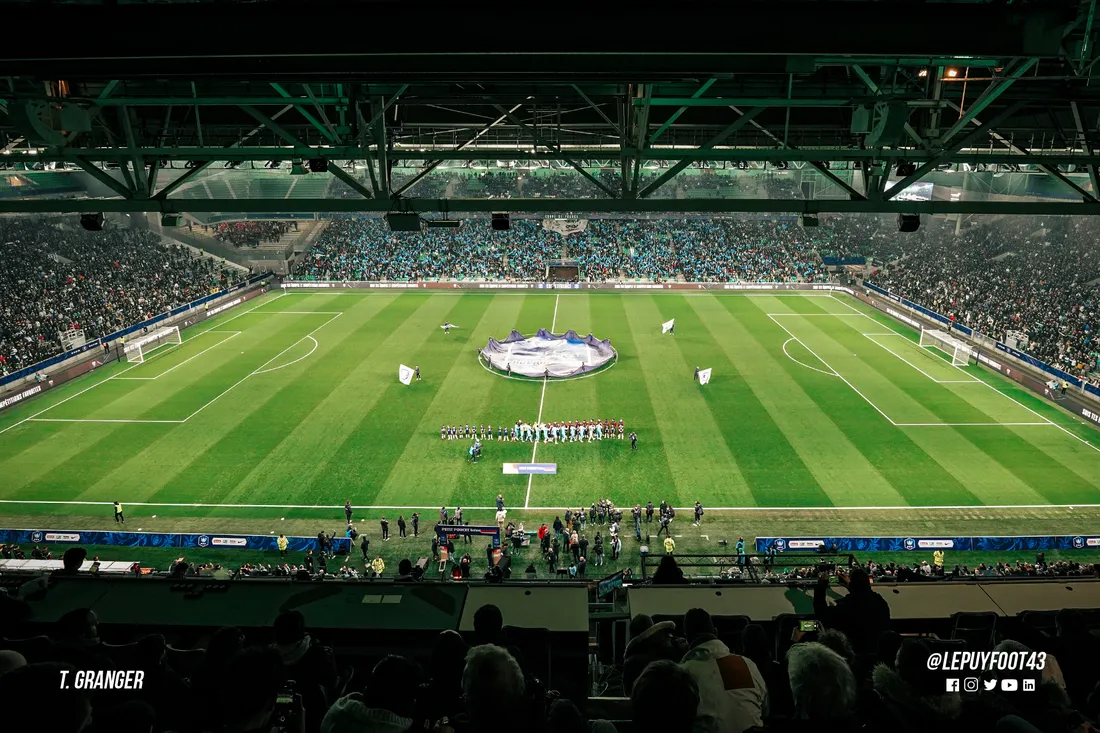 La rencontre Le Puy / Rennes, à Geoffroy-Guichard.