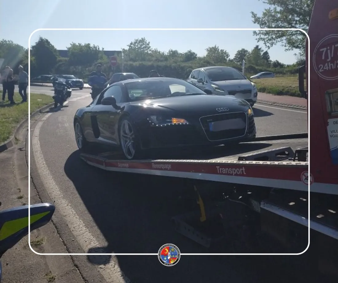 Les véhicules saisis.