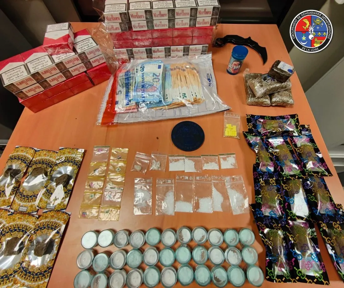 La saisie de la gendarmerie.