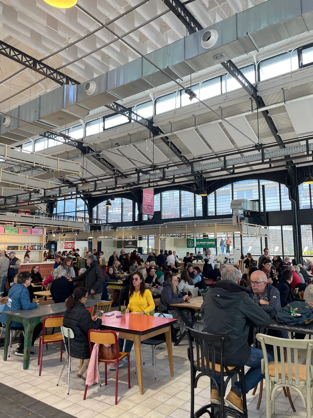 Les Halles sont rouvertes.