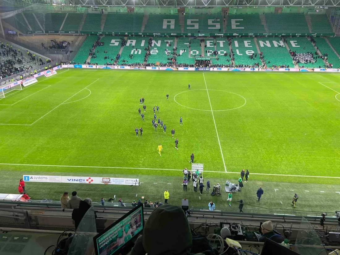Les Verts perdent leur troisième match de suite en championnat, 1-2 face à Pau.