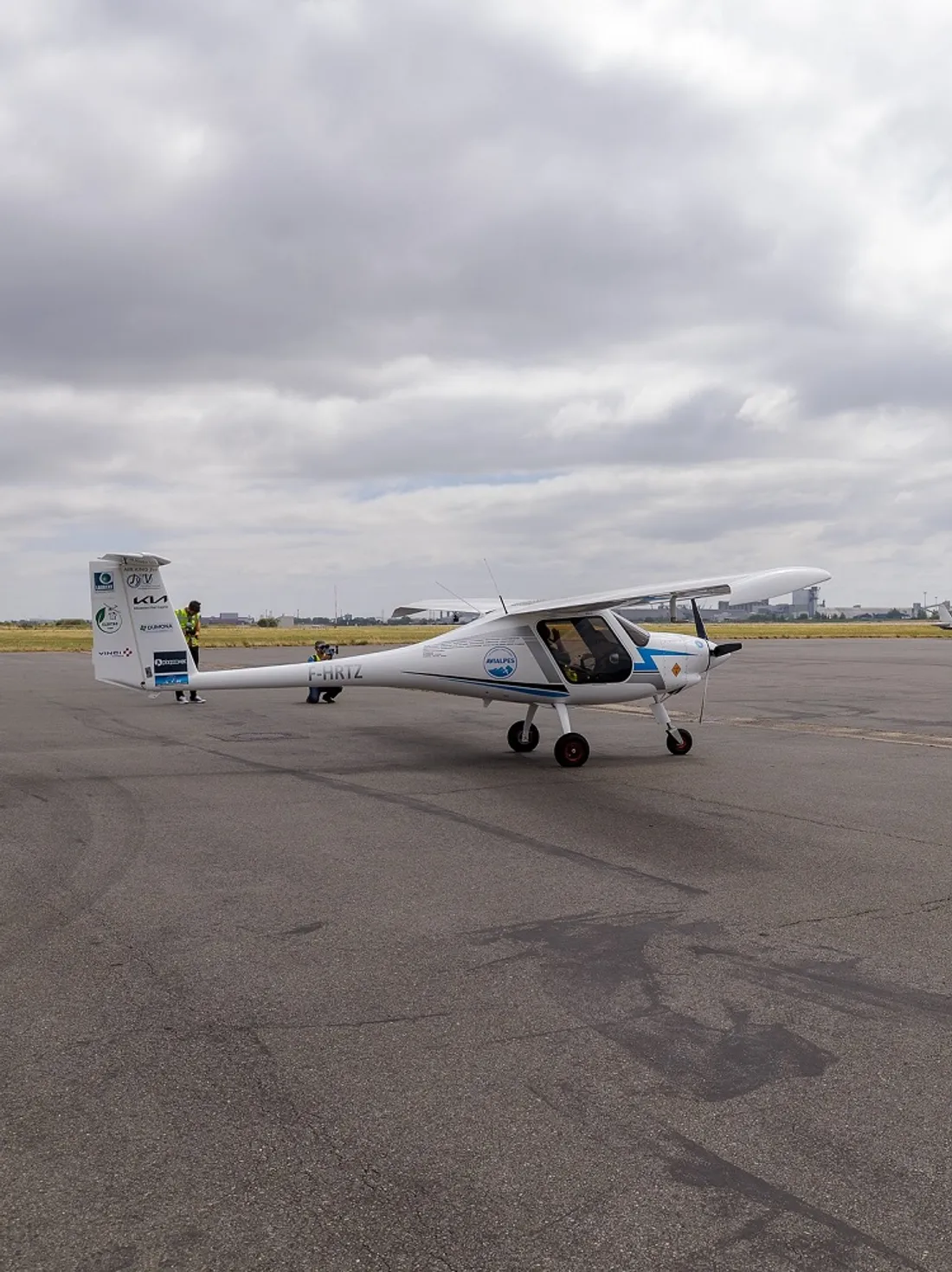 Hertzy, l'avion 100% électrique, s'est posé pour la première fois à l'aéroport de Saint-Etienne
