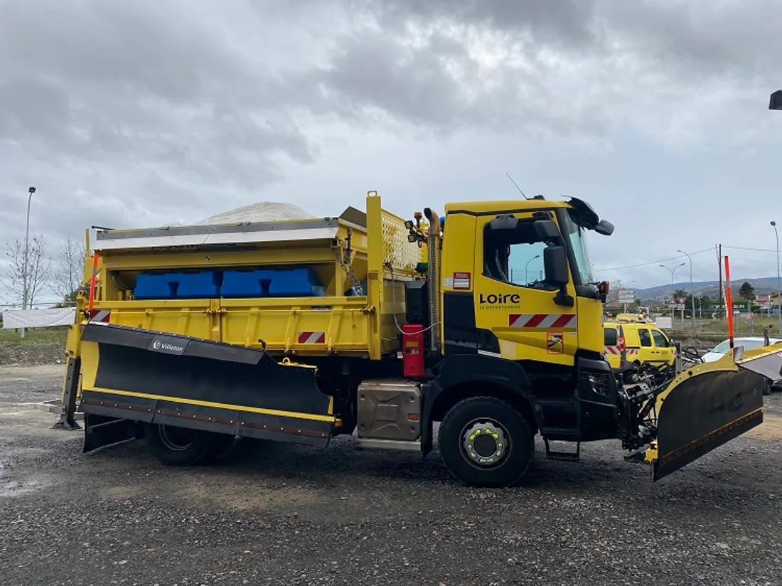 Camion routes hivernales Loire