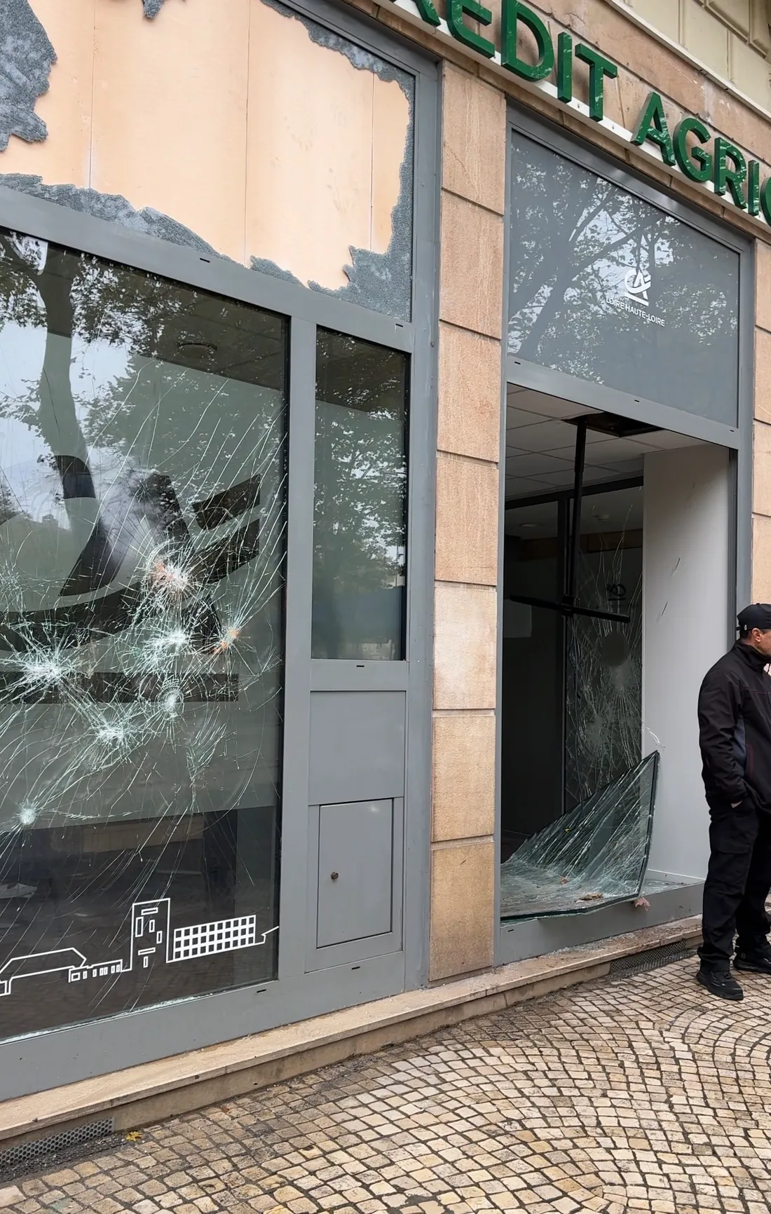 Les dégâts sont considérables dans le centre-ville de Saint-Etienne. 