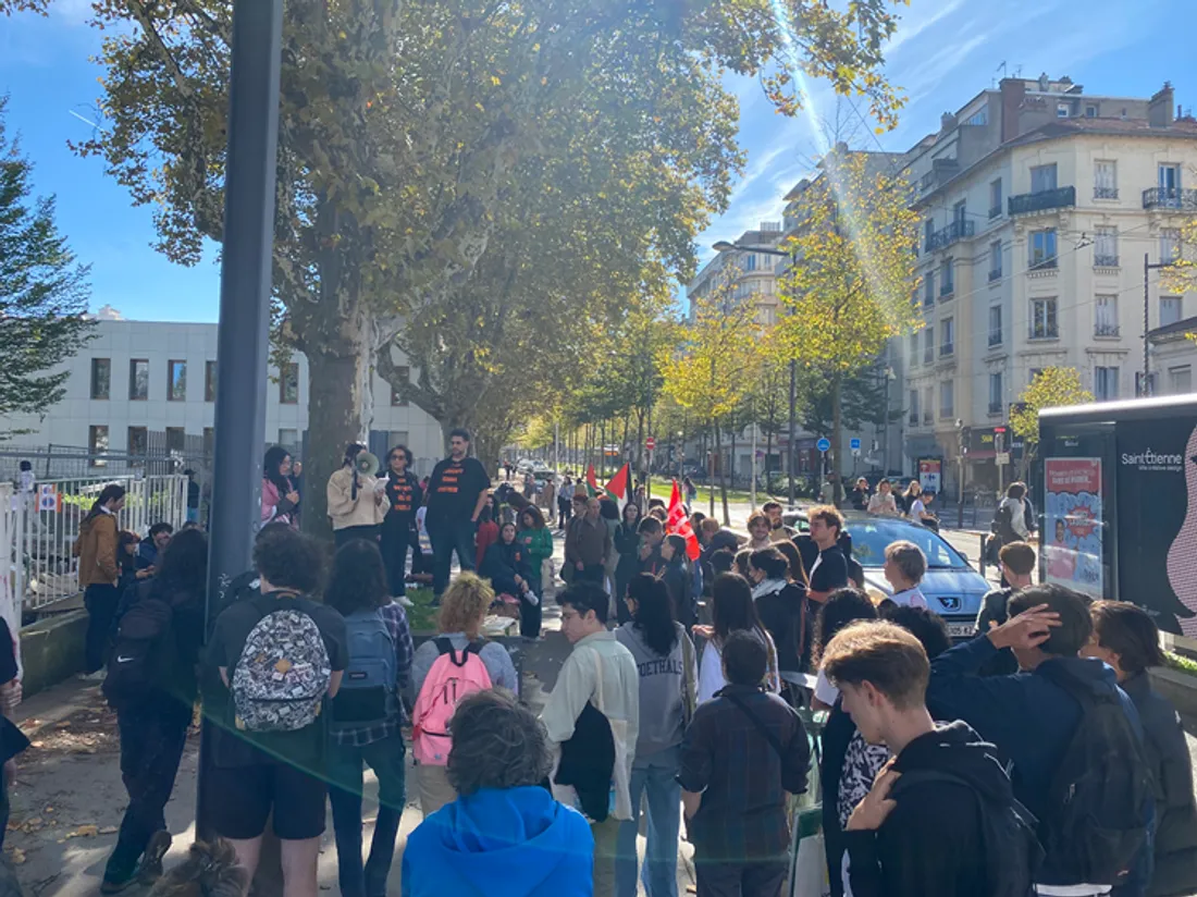 Campus tréfilerie manifestation étudiants