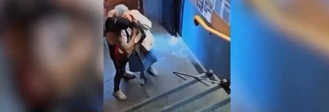 La vidéo de l'agression de la personne âgée circule sur les réseaux sociaux. 