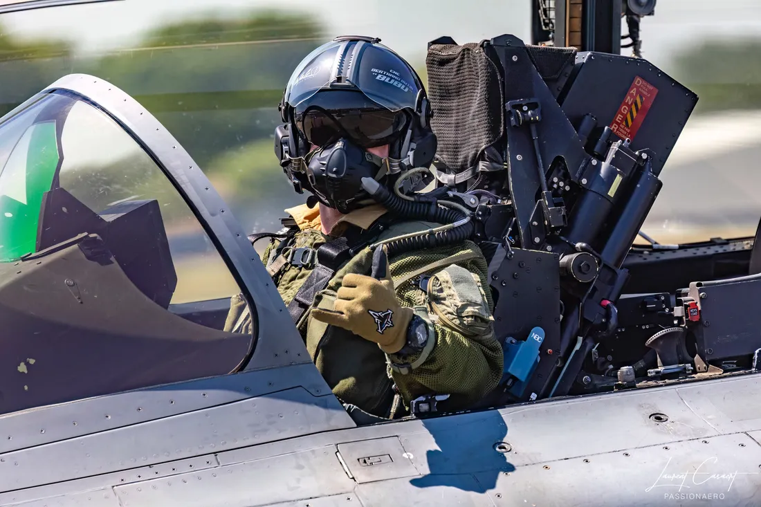 Bertrand Butin aux commandes du solo rafale display