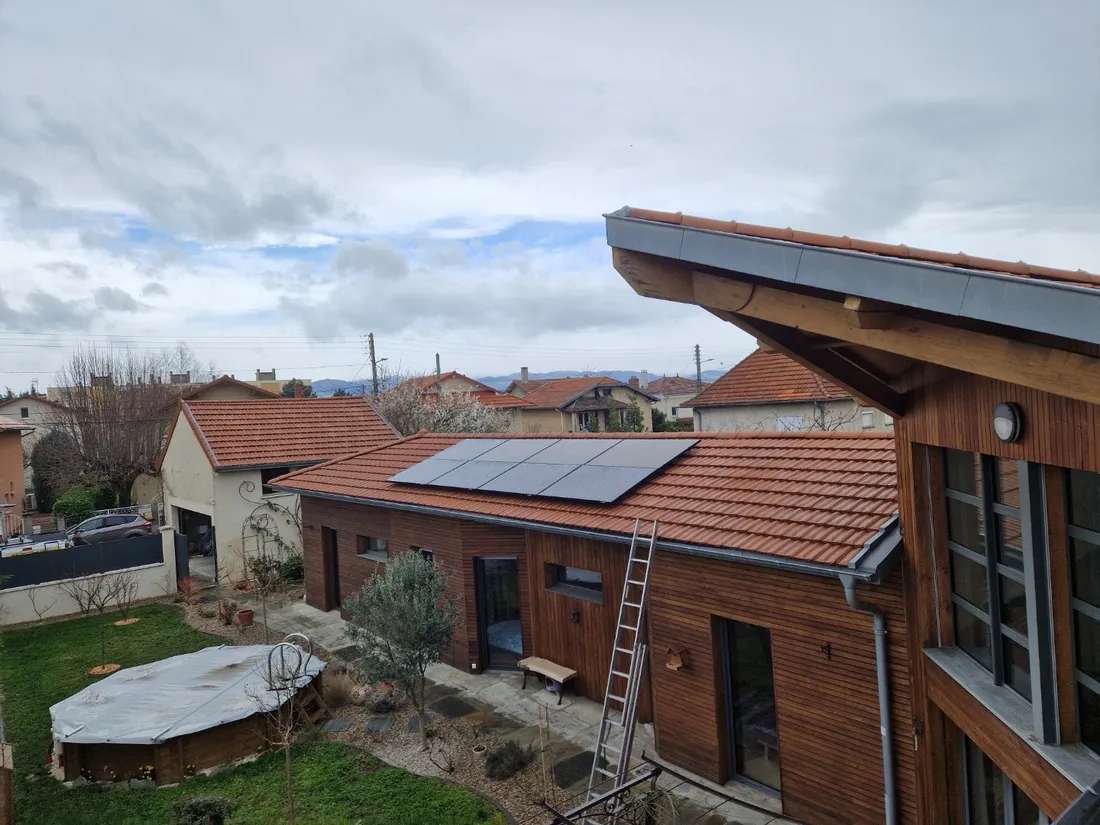 Panneaux solaires installés par Bost.T