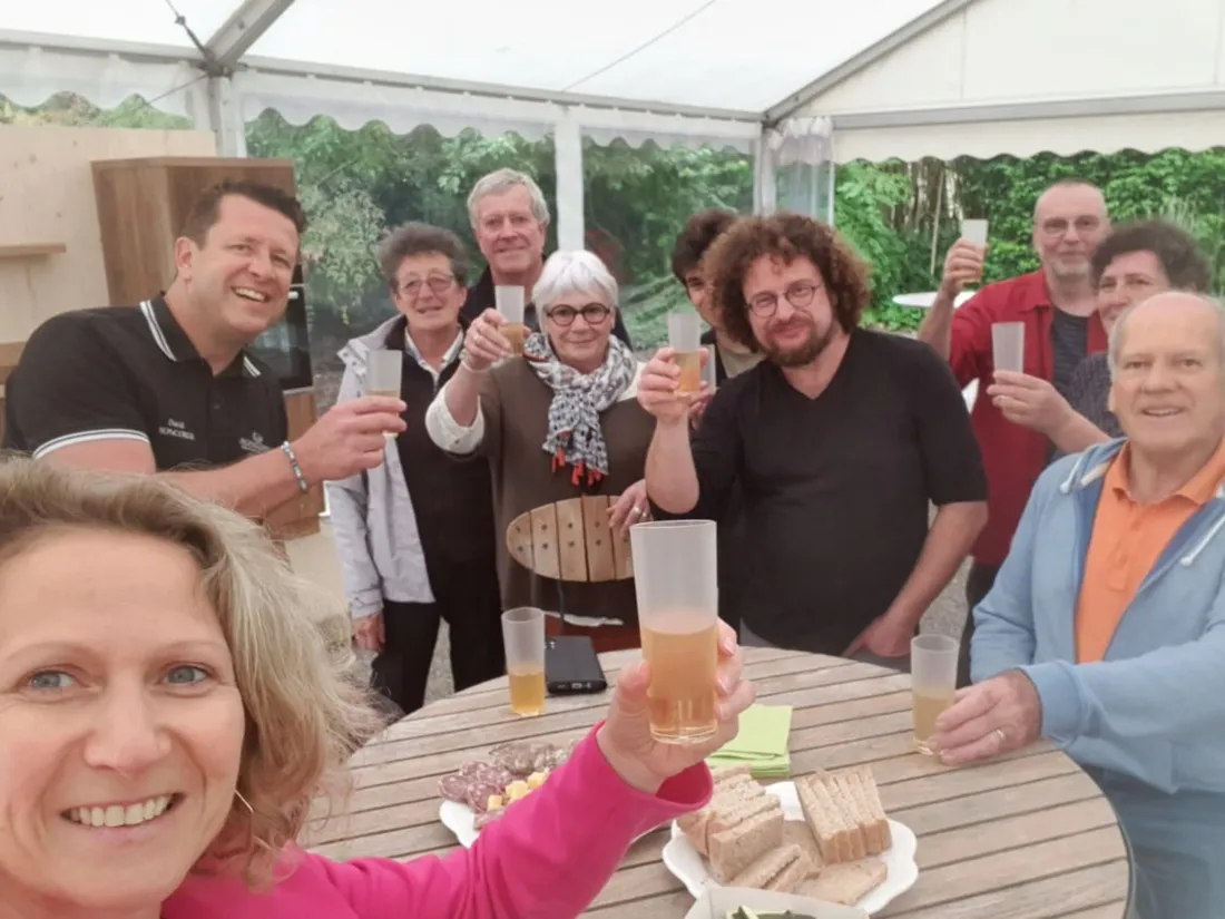 Ambiance conviviale lors des Rencontres de l'Arbre et la Feuille