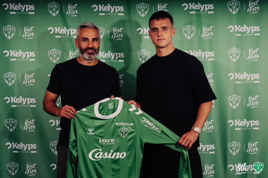 Áron Csongvai s'est engagé avec les Verts jusqu'en 2030. 