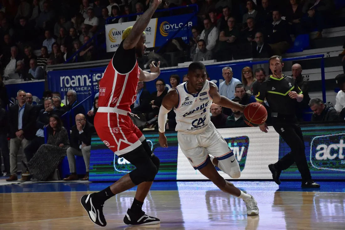 Basket : Ronald March lors de Chorale - Cholet