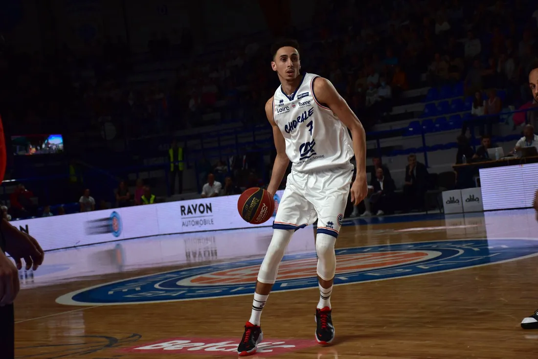 Basket : Maxime Roos (Chorale de Roanne)