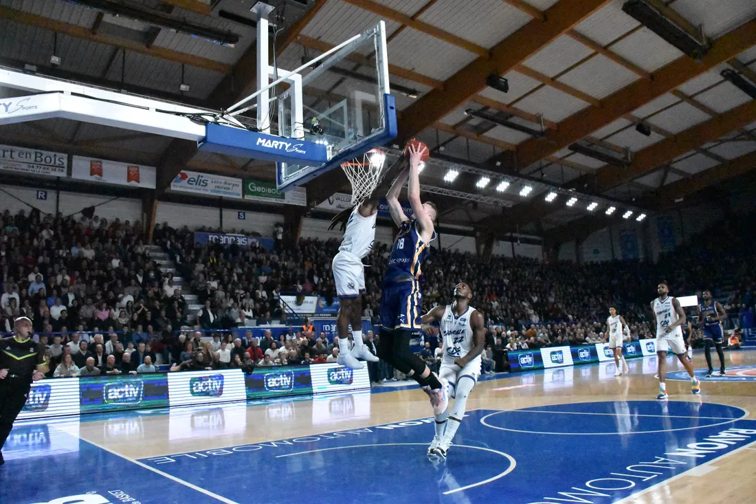 Basket : Stefan Moody lors de Chorale - Metropolitans 92