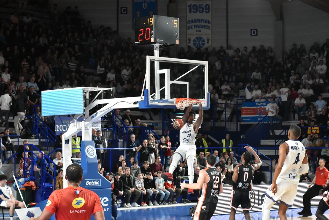 Basket : De Sousa lors de Chorale - Le Mans (105-92)