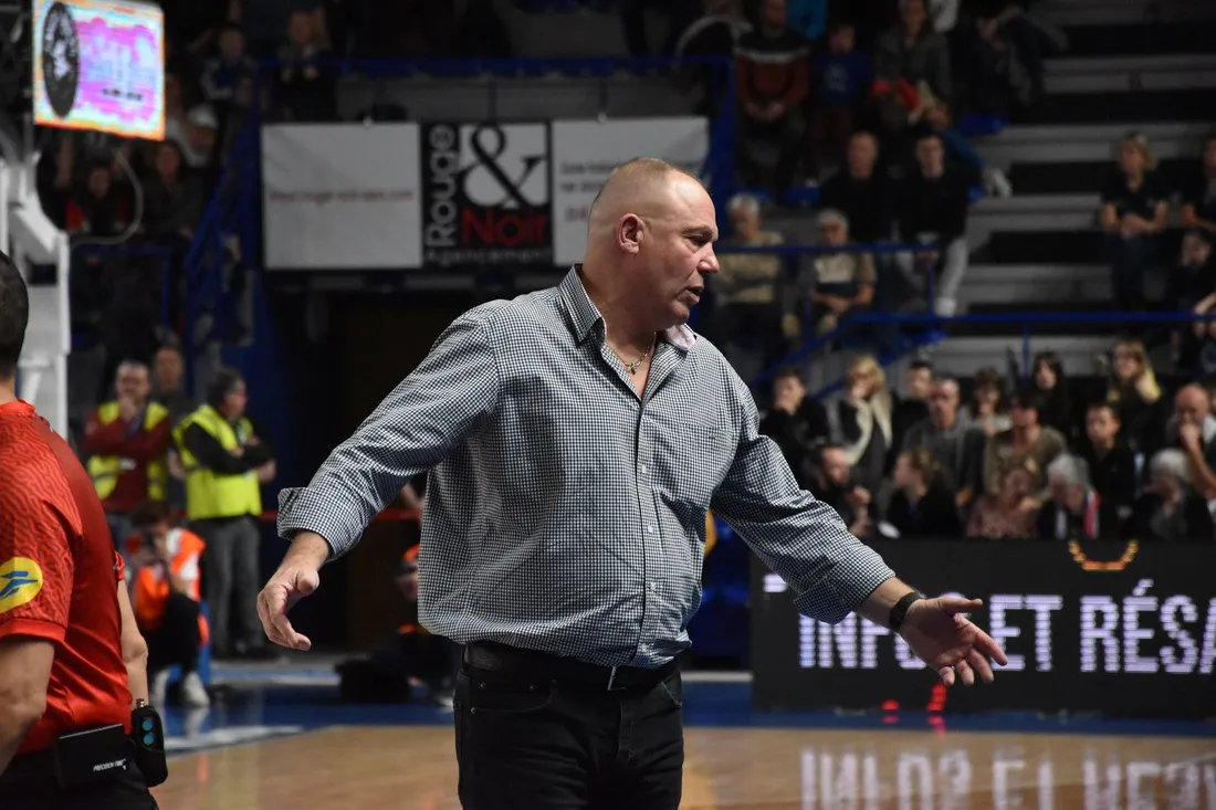 Basket : Choulet lors de Chorale - Paris (110-115)