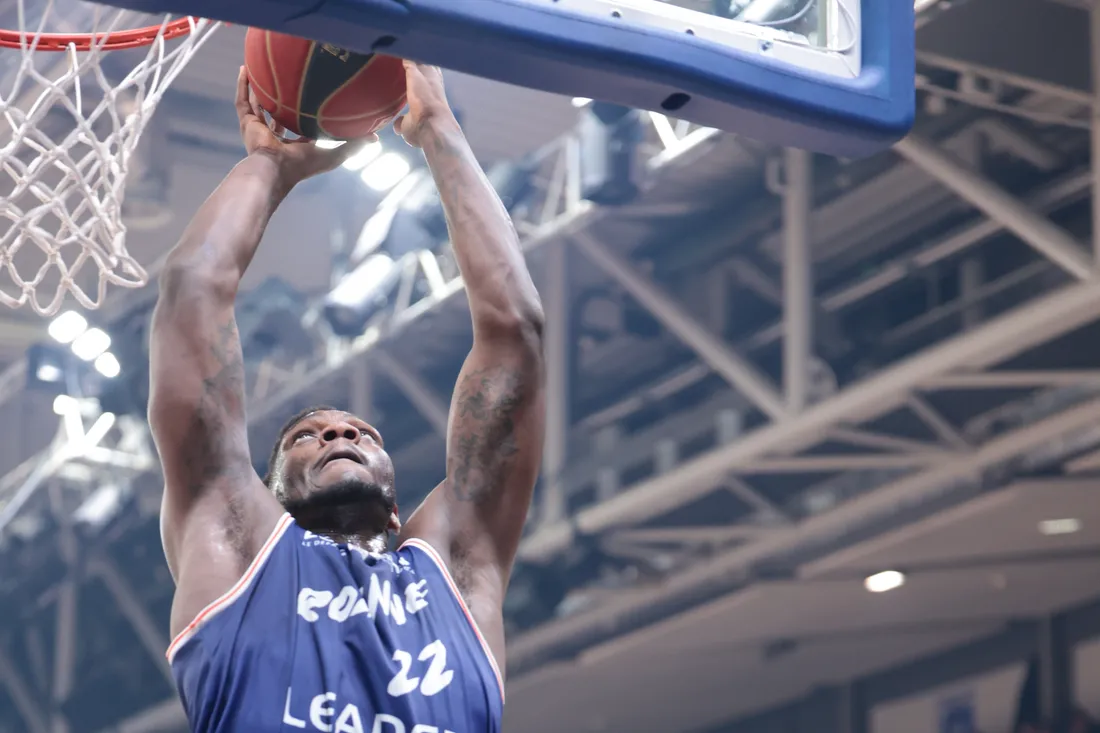 Basket : De Sousa lors de Metropolitans 92 - Chorale