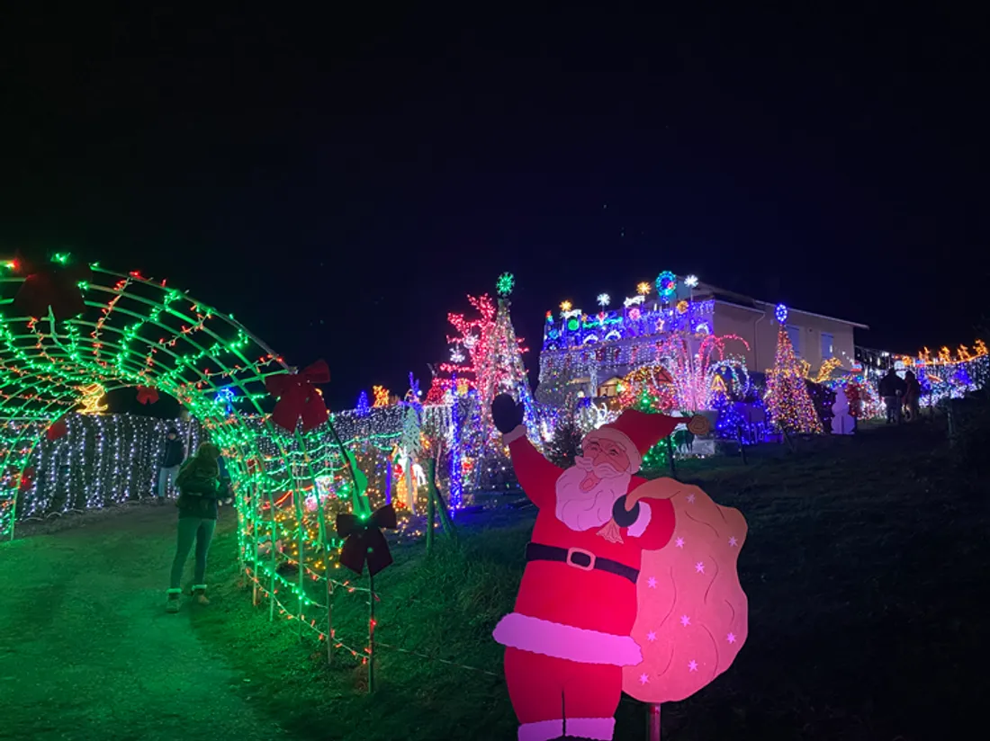 Cellieu maison décorée Noël