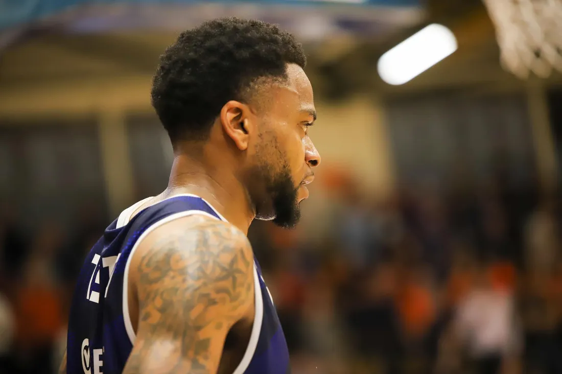 Basket : DJ Cooper (Chorale de Roanne)