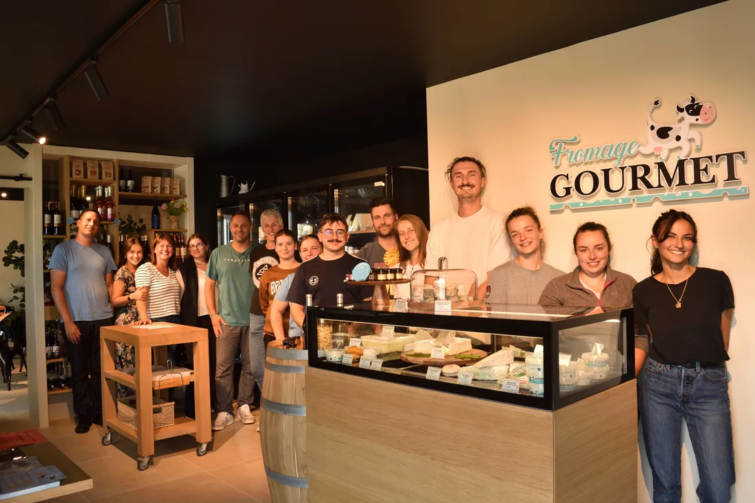 L'équipe de Fromage Gourmet dans sa boutique du Coteau