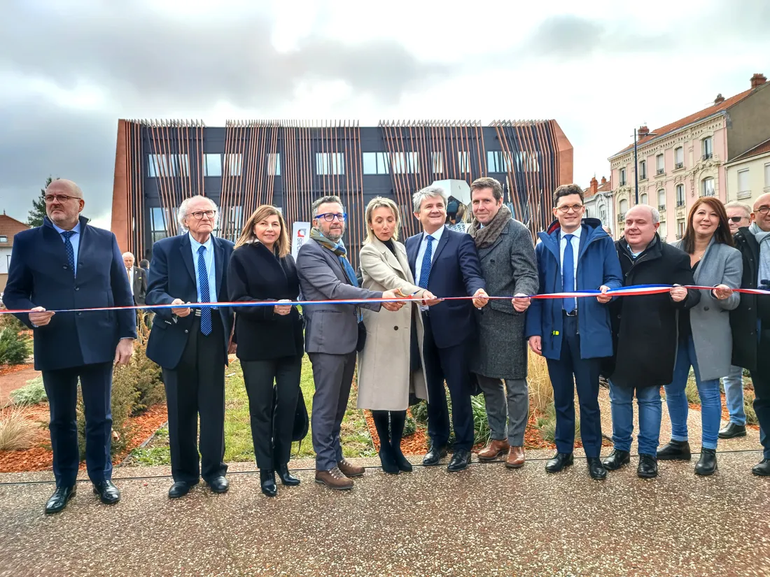 Inauguration nouveau bâtiment sur le campus roannais