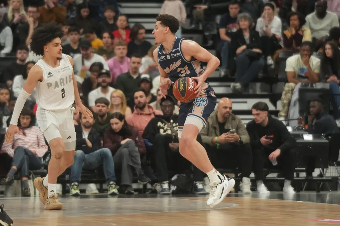 Basket : Kellan Grady lors de Paris- Chorale