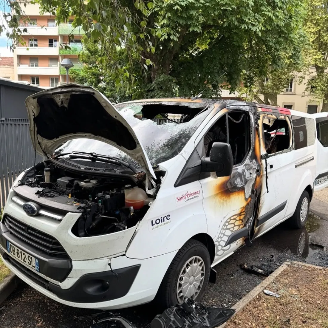 Le minibus du club de Handball Saint-Etienne Métropole a été incendié